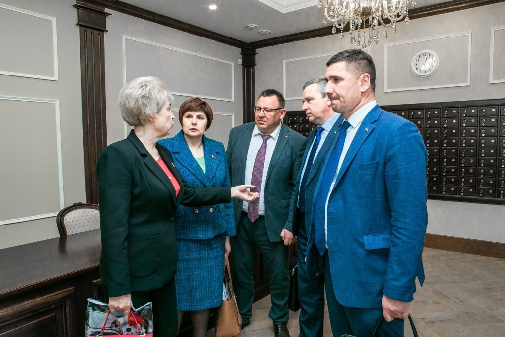 Как обеспечиваются рост доходов населения, покупательская способность и дополнительные гарантии, обсудили на Нацсовете