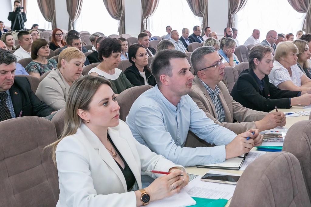 С акцентом на охрану труда: профсоюзы обсудили новые подходы к контролю за безопасностью работ во время уборочной