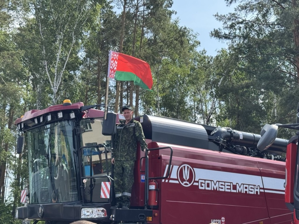 С акцентом на охрану труда: профсоюзы обсудили новые подходы к контролю за безопасностью работ во время уборочной