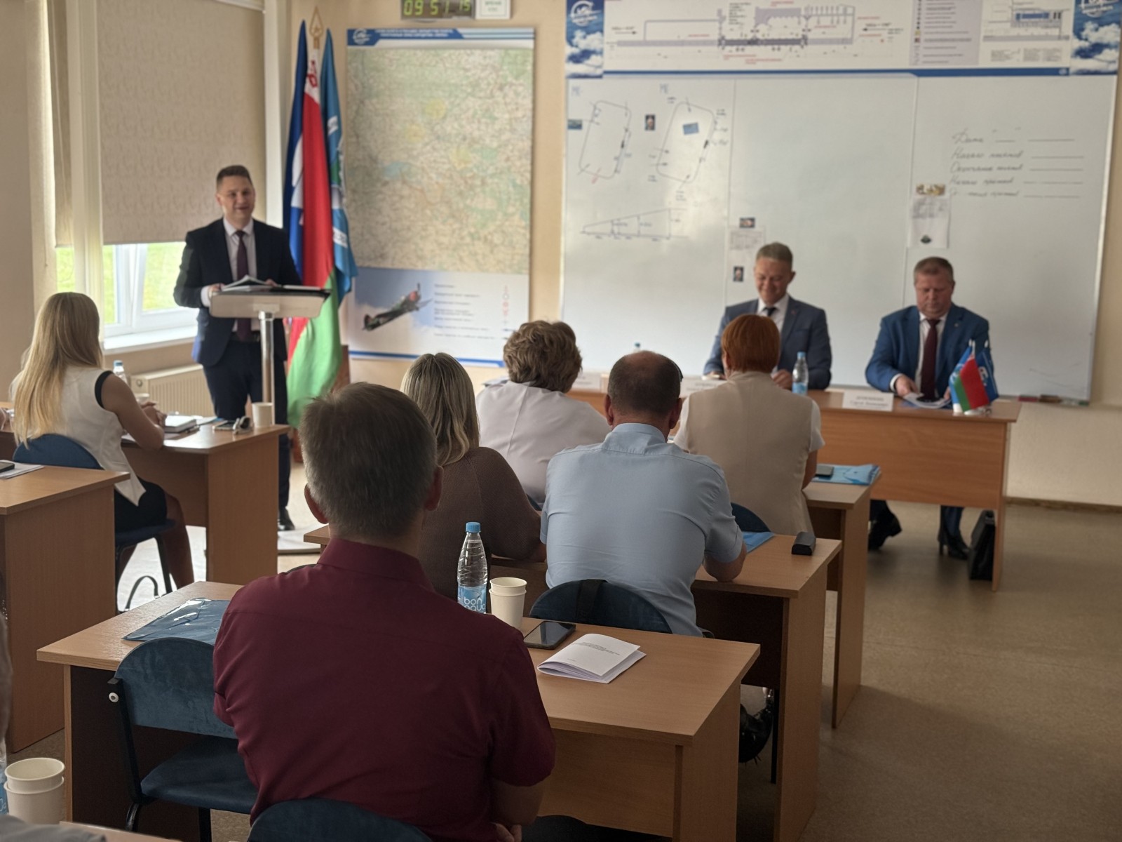 В Минском аэроклубе прошло заседание президиума Минского областного комитета: итоги полугодия и экскурсия в музей авиации