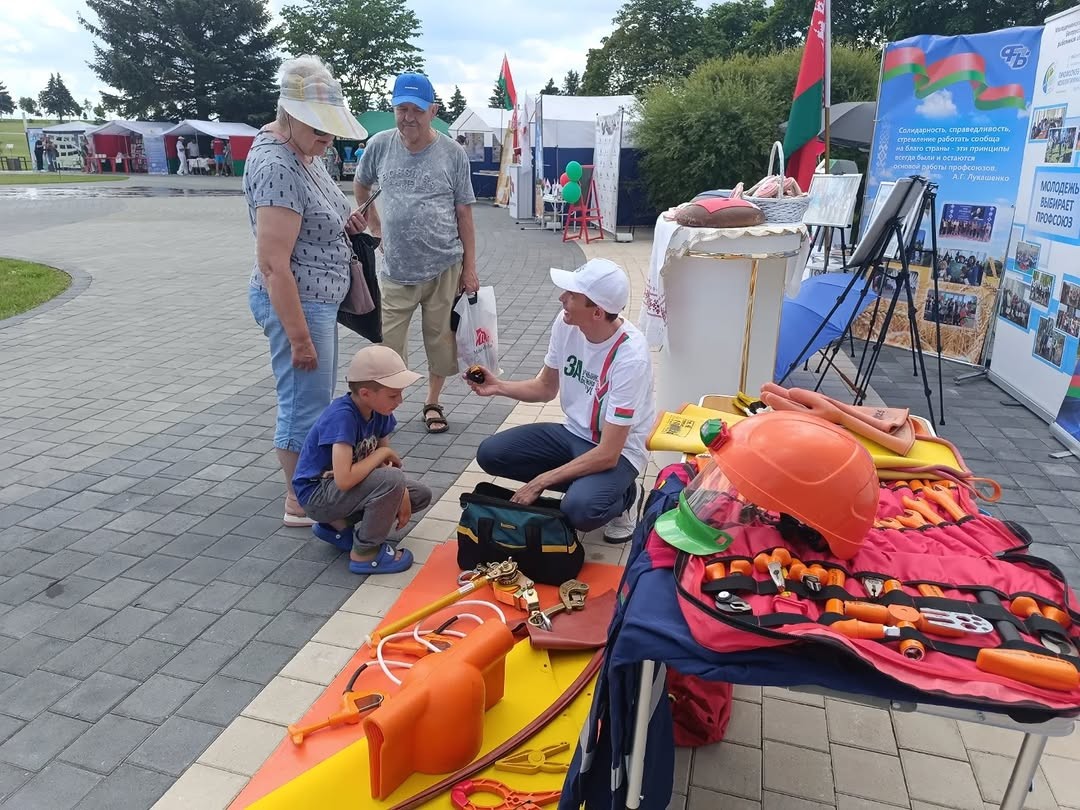 Молодечненские электросети продемонстрировали достижения на празднике в «Кургане Славы»