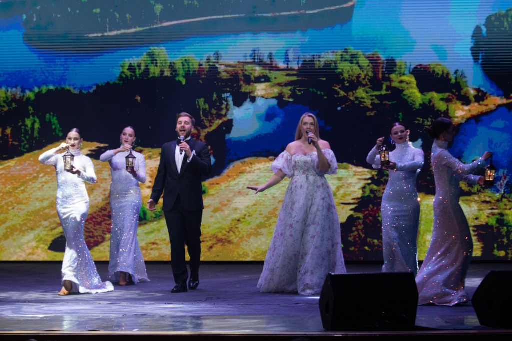 Мы – вместе! Торжественное собрание по случаю 35-летия ФПБ прошло в Республиканском Дворце культуры профсоюзов