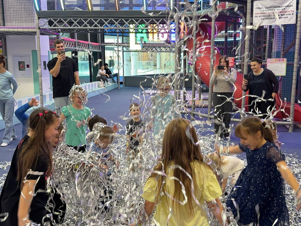 Забавная пицца, бумажное диско и волшебные горки: как Минская ТЭЦ-4 отметила Неделю родительской любви