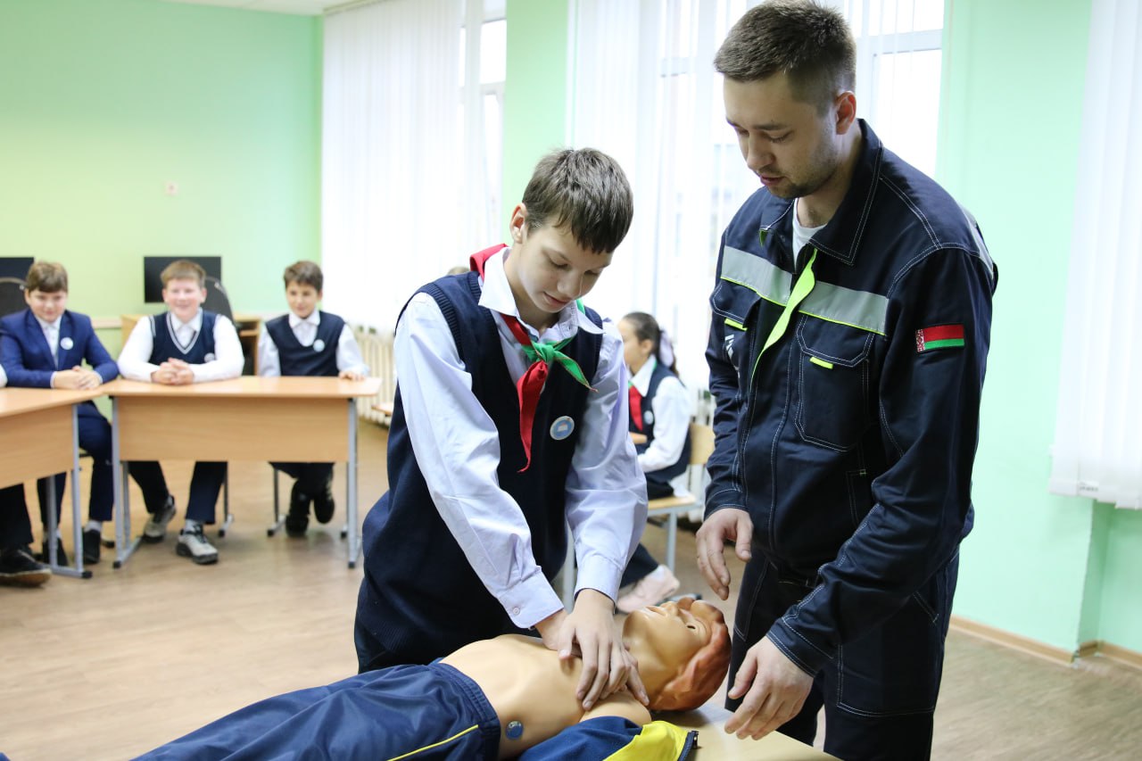 Профориентационная встреча с учащимися «Залужской средней школы»