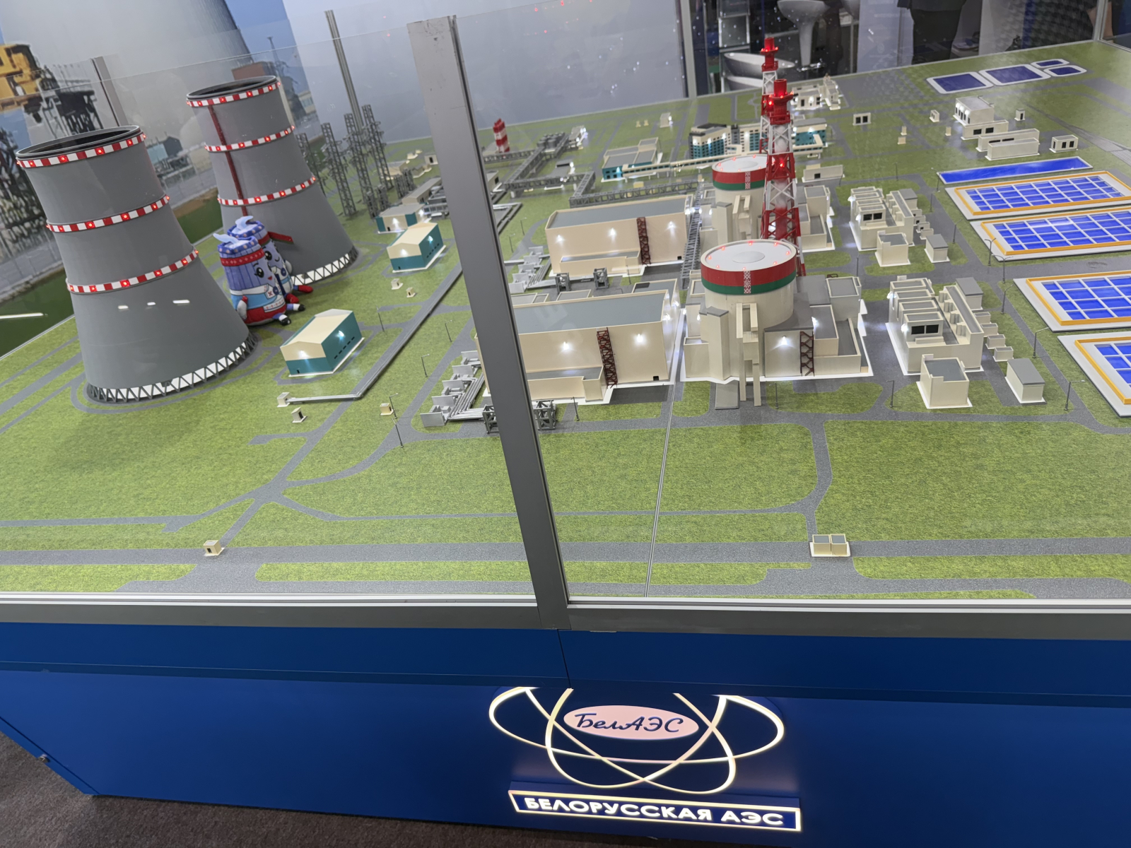 Сотрудники Минской областной организации ознакомились с инновациями на форуме EnergyExpo 2025