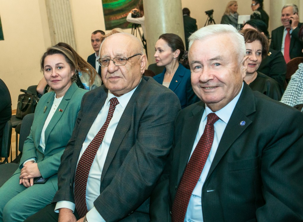 Награда за труд: во Дворце культуры профсоюзов прошла торжественная церемония награждения