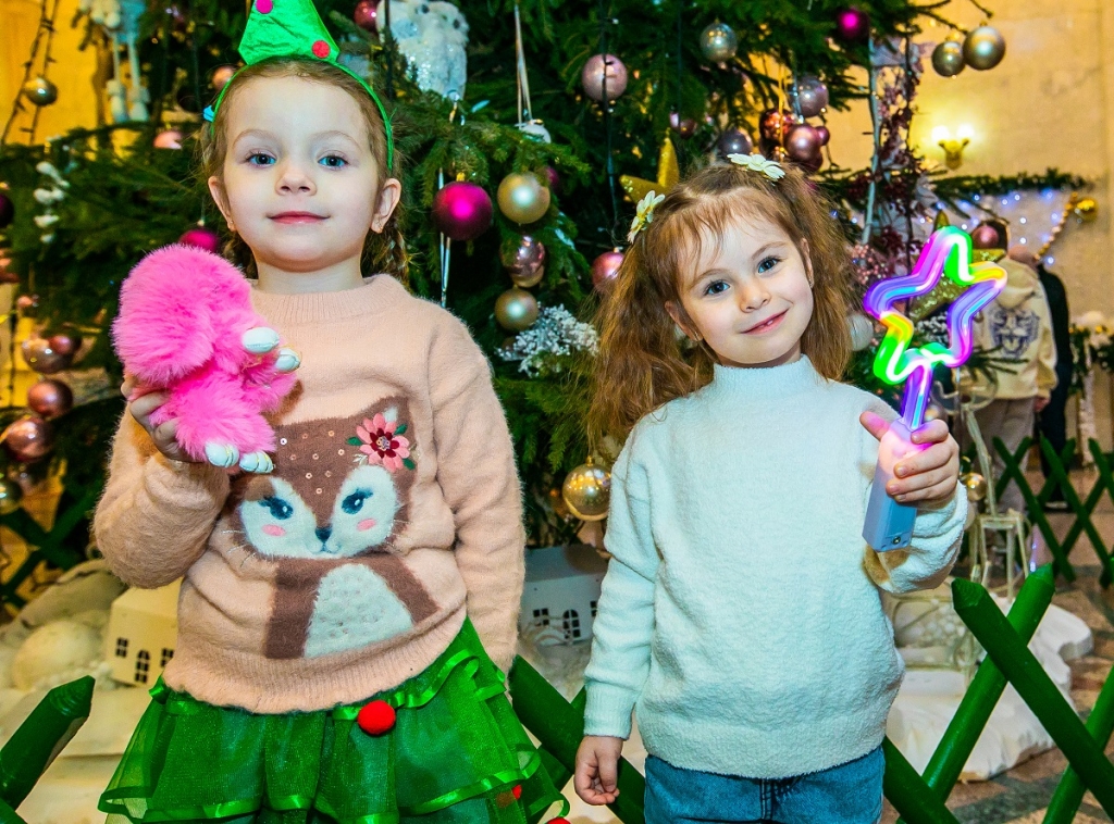 Праздник, который объединяет: главная профсоюзная елка собрала ребят в столице