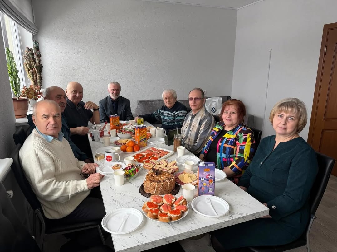 Творческий мастер-класс и чаепитие для пенсионеров в Логойском районе