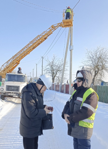 Проверка безопасности работ по замене уличных светильников в Червенском районе