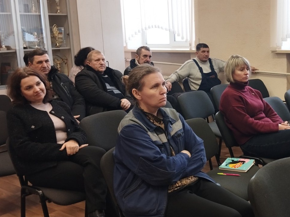 Проверка безопасности работ по замене уличных светильников в Червенском районе