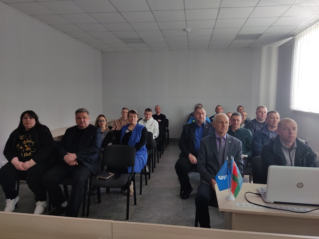 В Крупском районе подвели итоги общественного контроля за соблюдением законодательства об охране труда