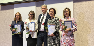 В Минскэнерго поздравили прекрасную половину коллектива