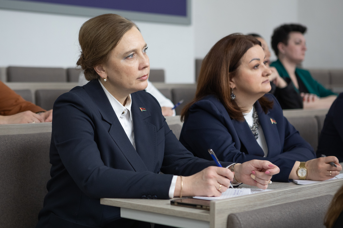 ФПБ и Академия управления запустили образовательный проект для женщин